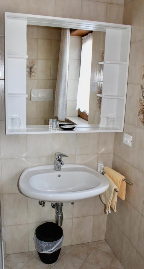 Bed and Breakfast Gruberhof Postal / Burgstall Екстер'єр фото